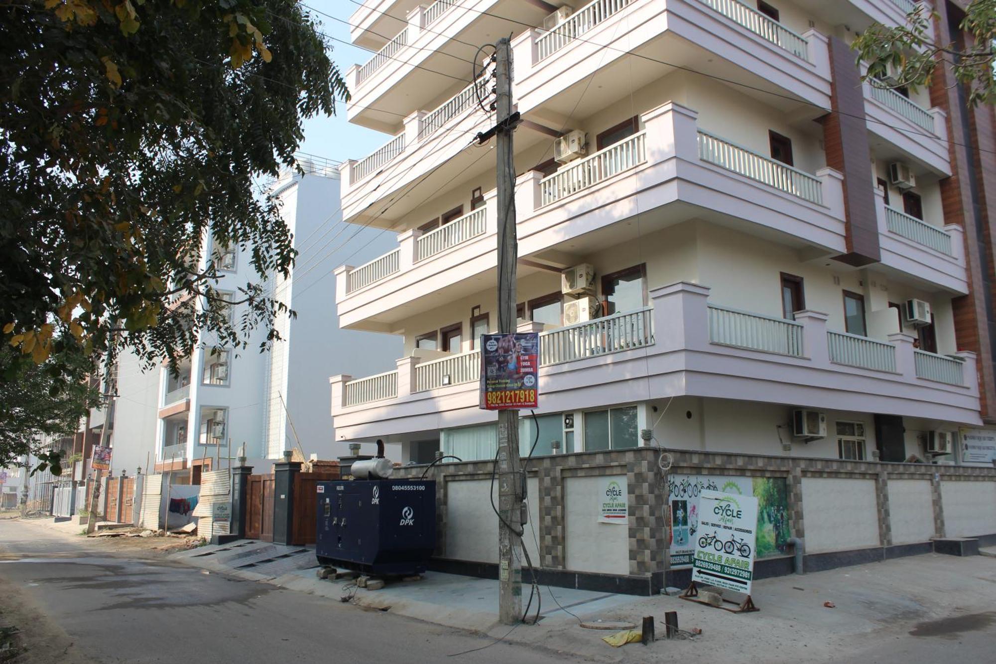 Aura Luxury Studio I Couple Friendly I Near Golf Course Road, Sector 57, Gurgaon Exterior foto